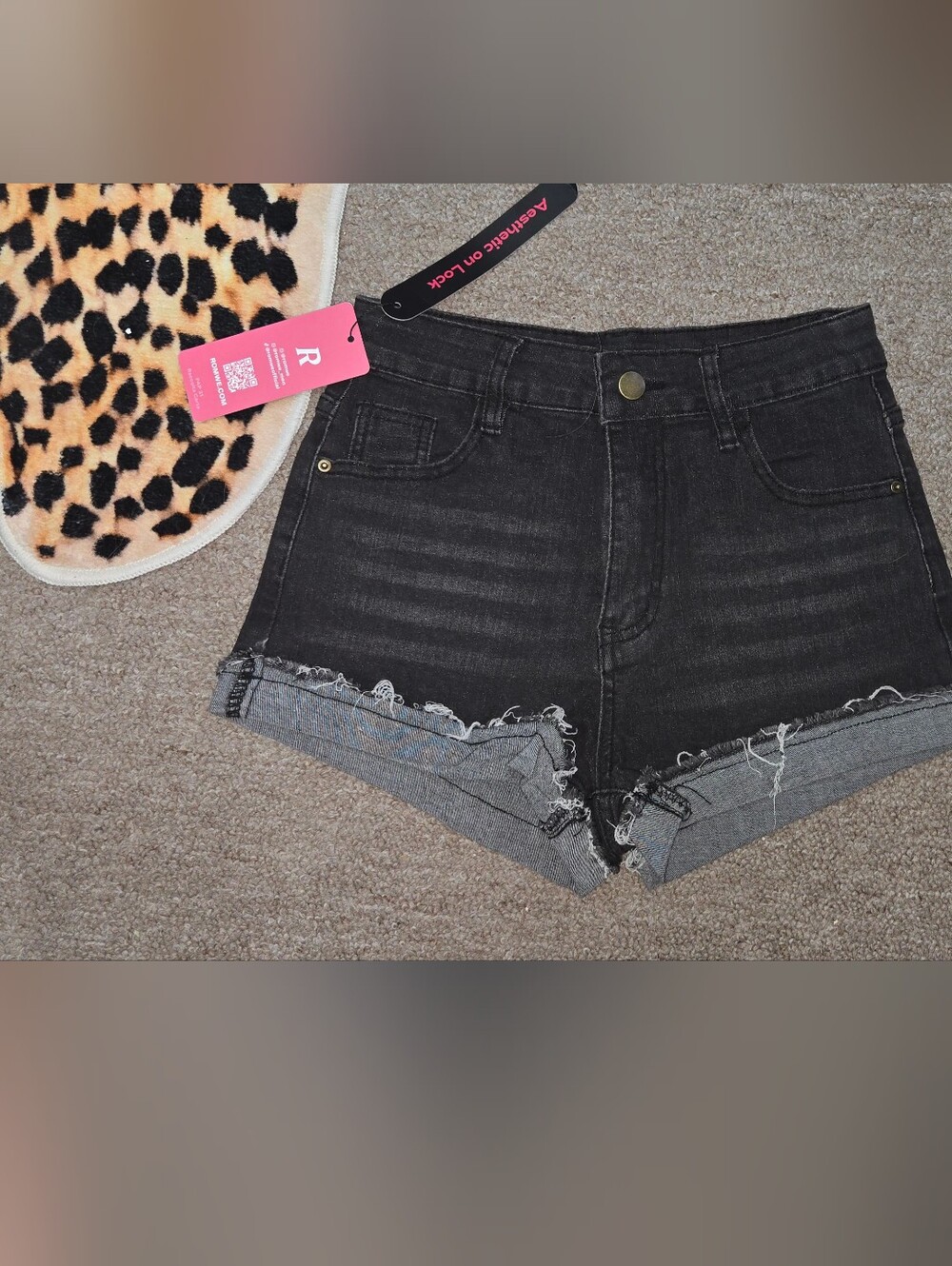 ROMWE Black Frayed Cuffed Denim Shorts